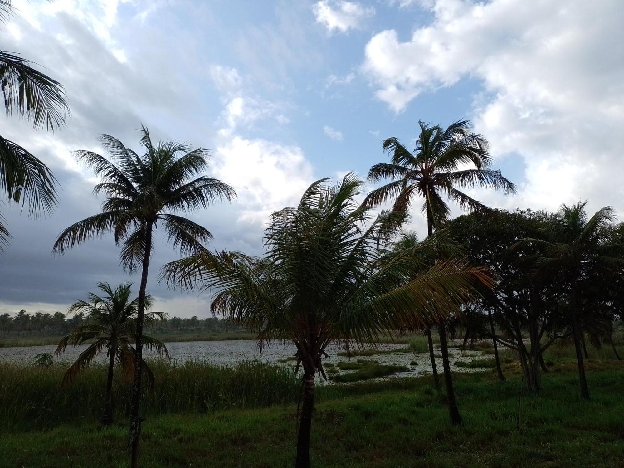 Chale Perto Da Praia Com Duas Suites E Varandao Pacatuba  Exteriör bild