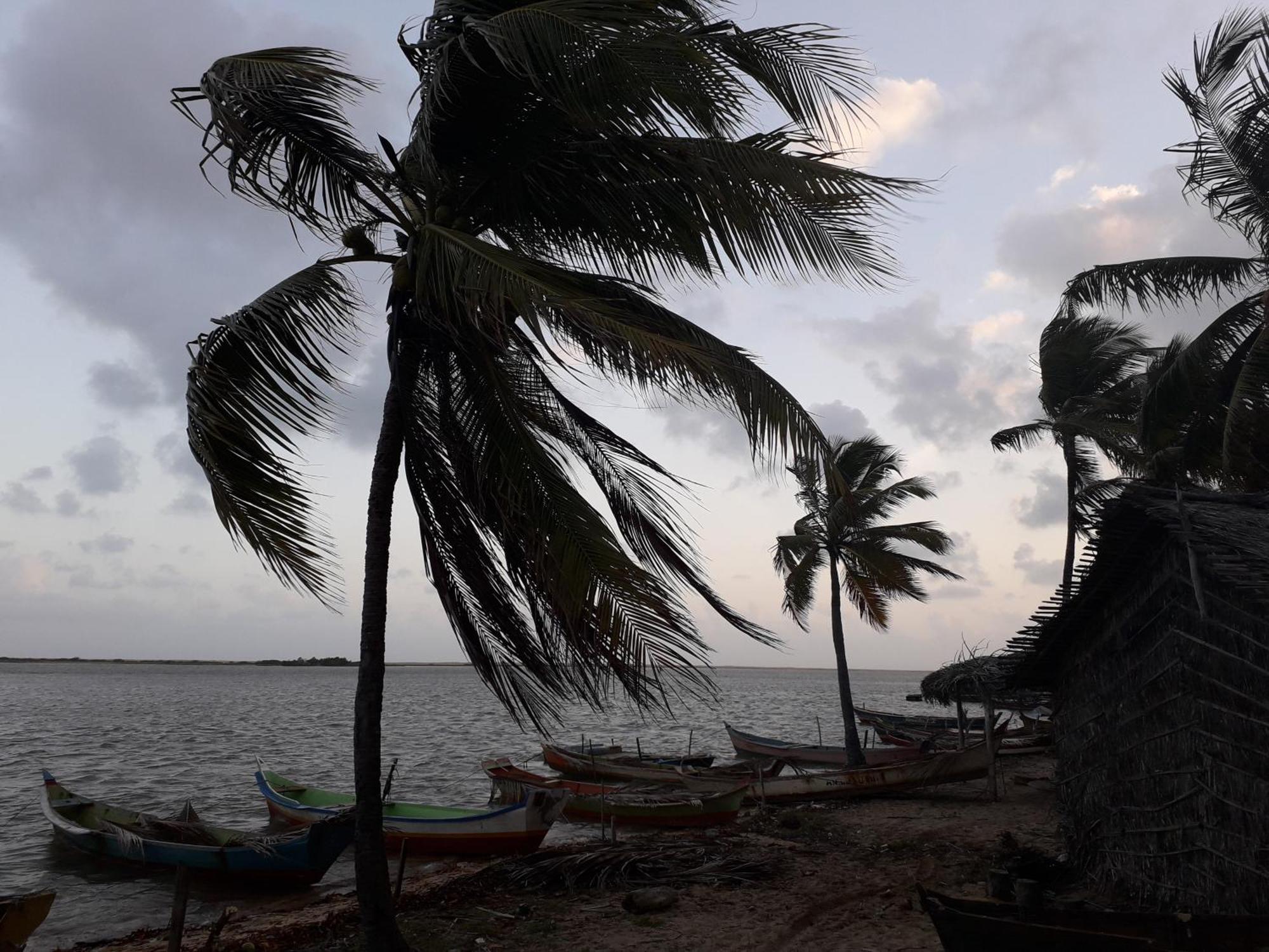 Chale Perto Da Praia Com Duas Suites E Varandao Pacatuba  Exteriör bild